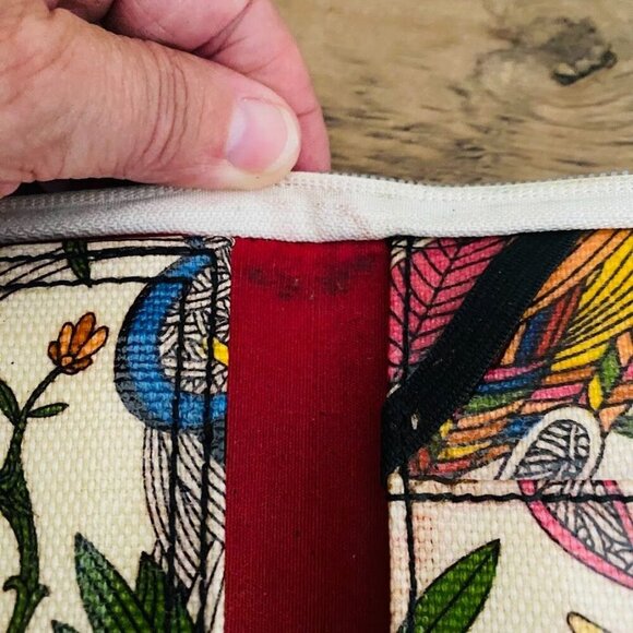 Sakroots Nature and Peace Zippered Organizer Bag Portfolio - Picture 6 of 6